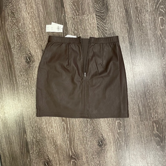 Abercrombie & Fitch Brown Leather Skirt (S) - Picture 2 of 4